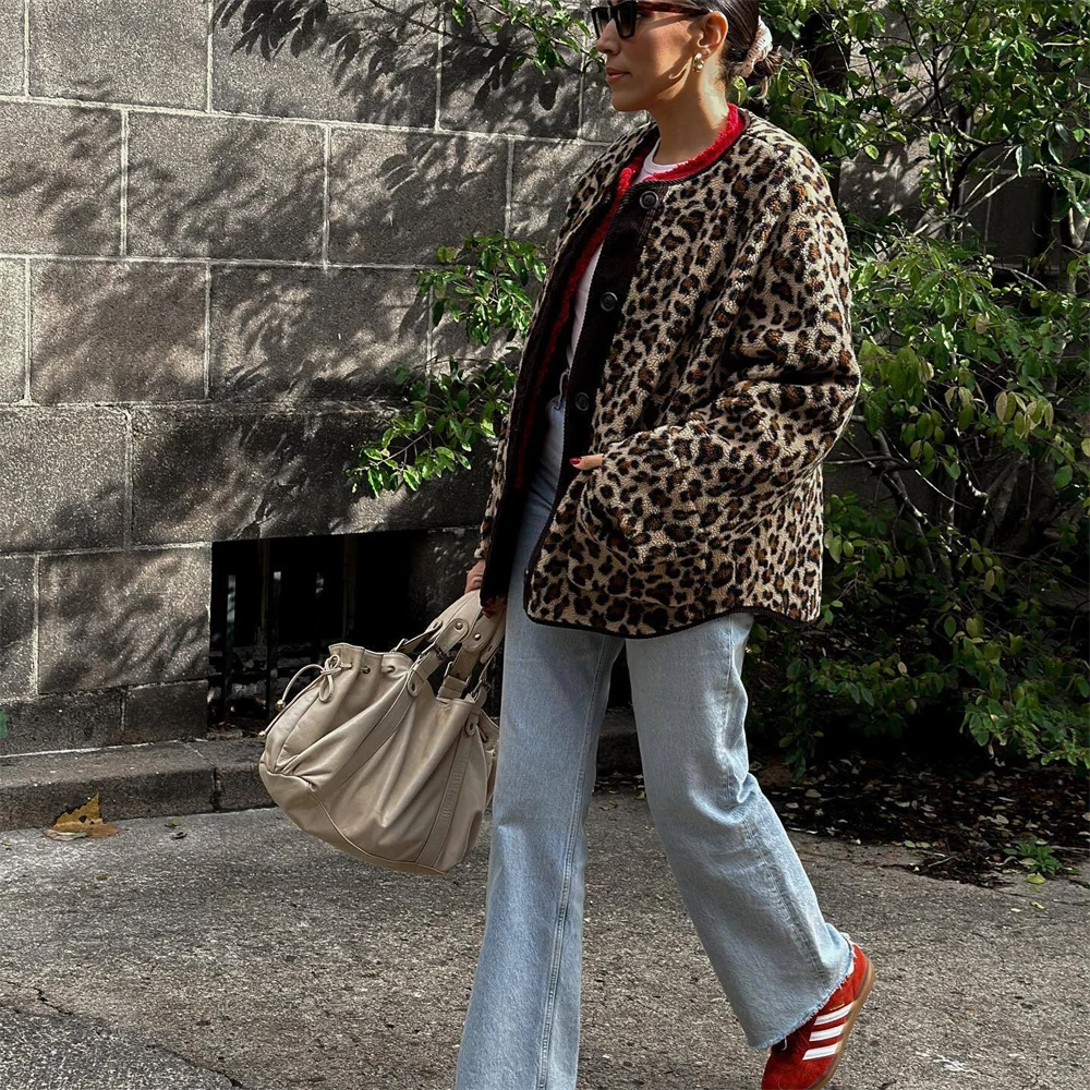 Damen Winterjacke mit Leoparden-Muster - Knopfleiste & Lockere Passform