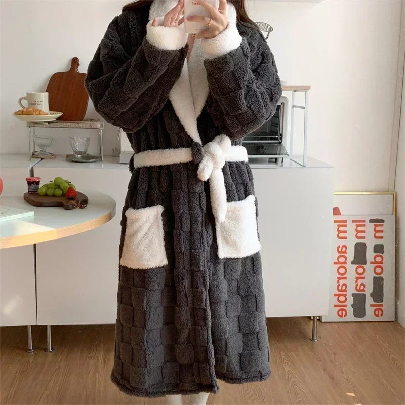 Damen Schalkragen-Morgenmantel - Strukturierte Robe mit Taschen