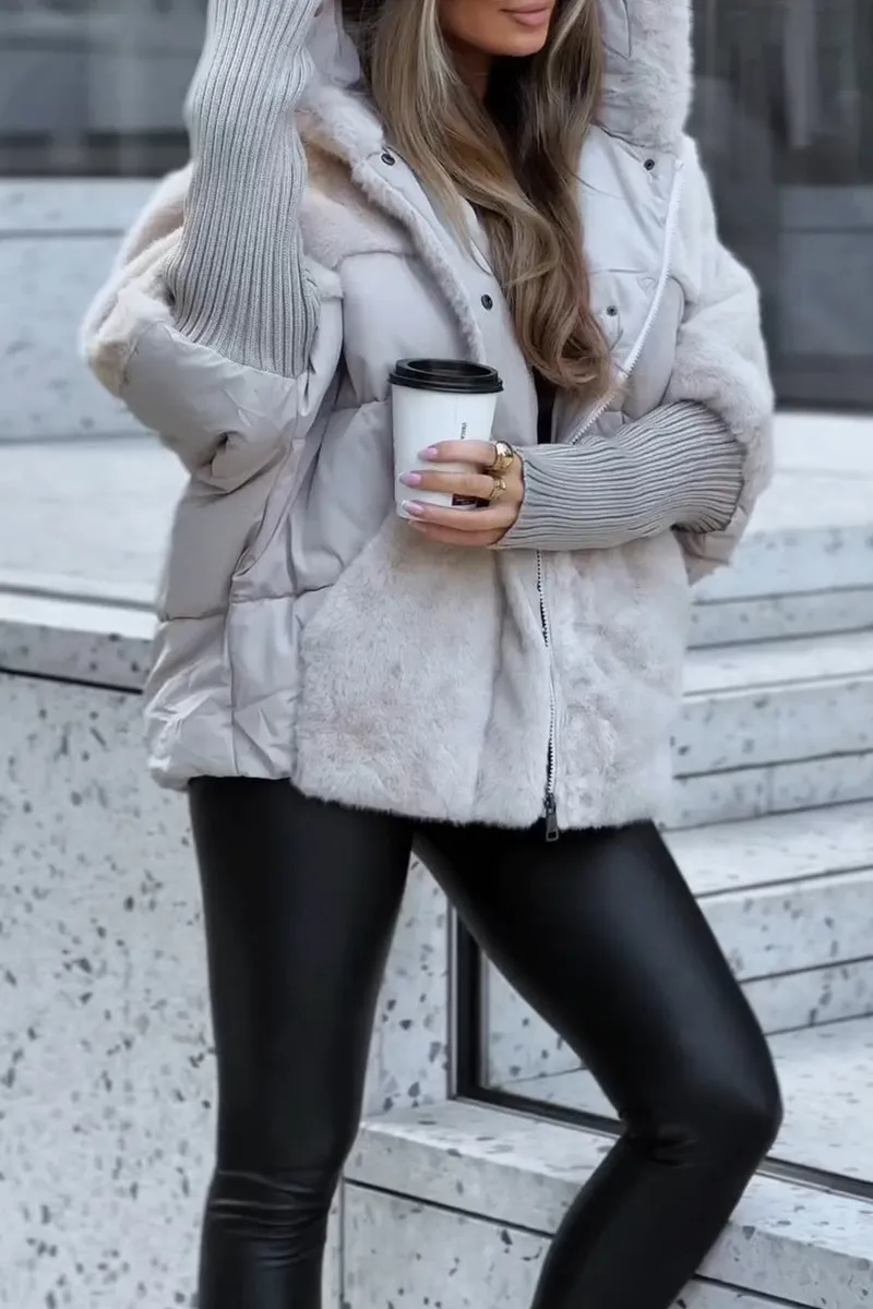 Damen Flauschige Steppjacke - Gerippte Ärmel mit Kapuze