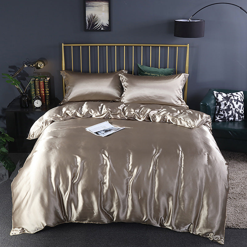 Vierteiliges Bettwäscheset – Glatte Oberfläche
