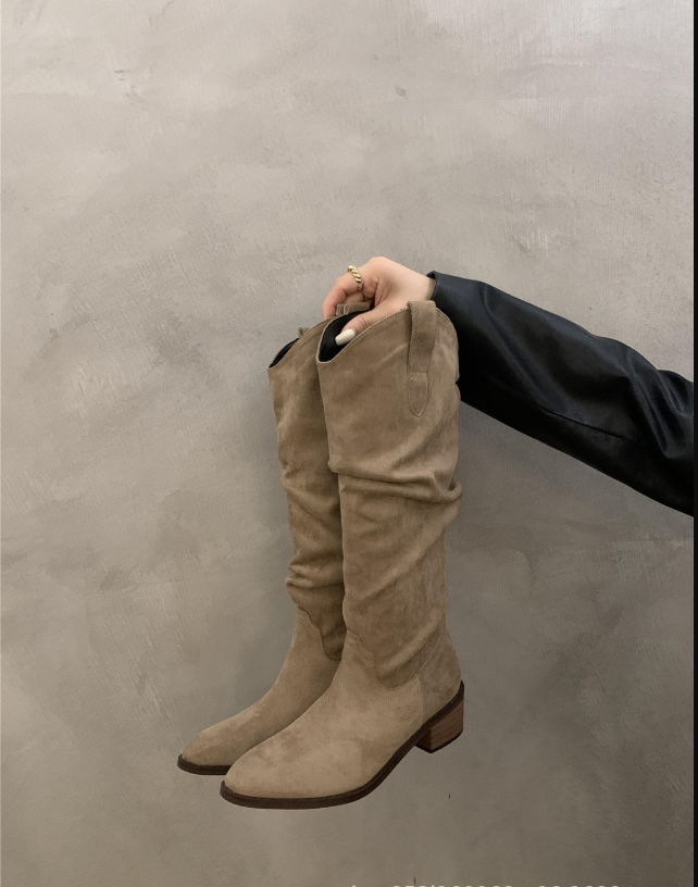 Damen Kniehohe Stiefel im Vintage-Stil - Raffung & Niedriger Absatz