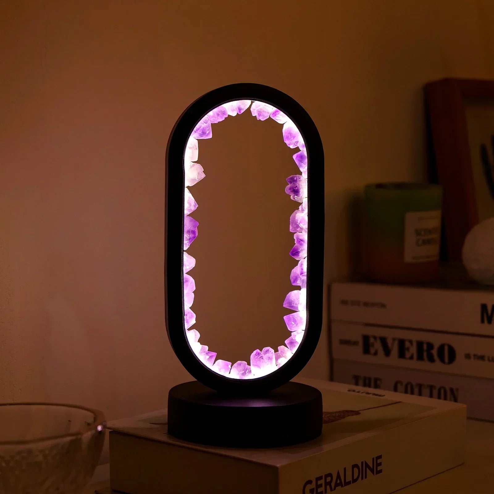 Oval LED Tischlampe mit Natürlichen Kristallen - Beruhigendes Ambiente Nachtlicht