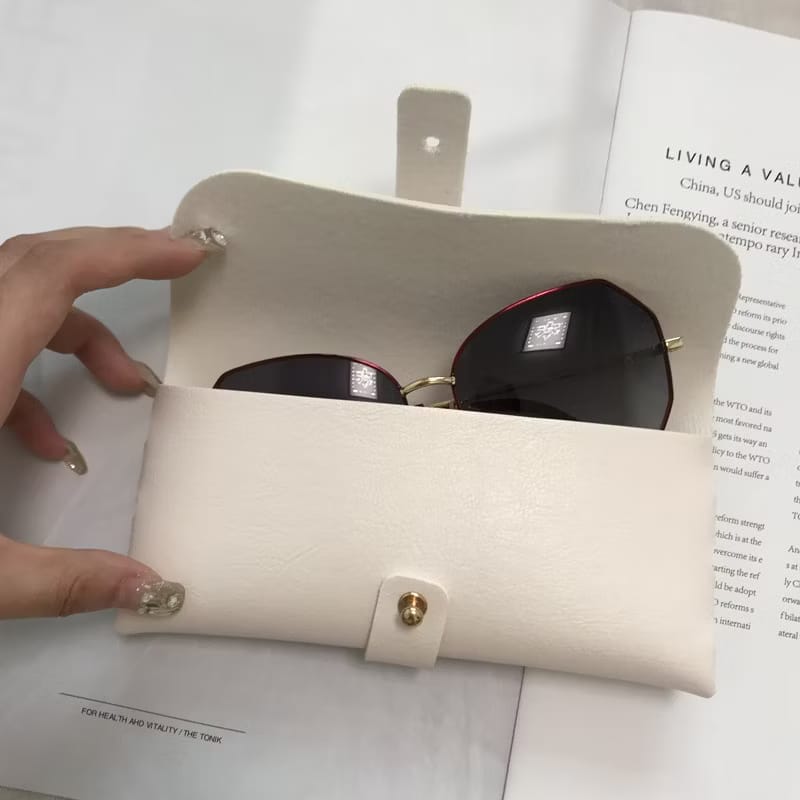 Classic Leather Glasses Case – Elegant & Durable - ALPINE WEAR