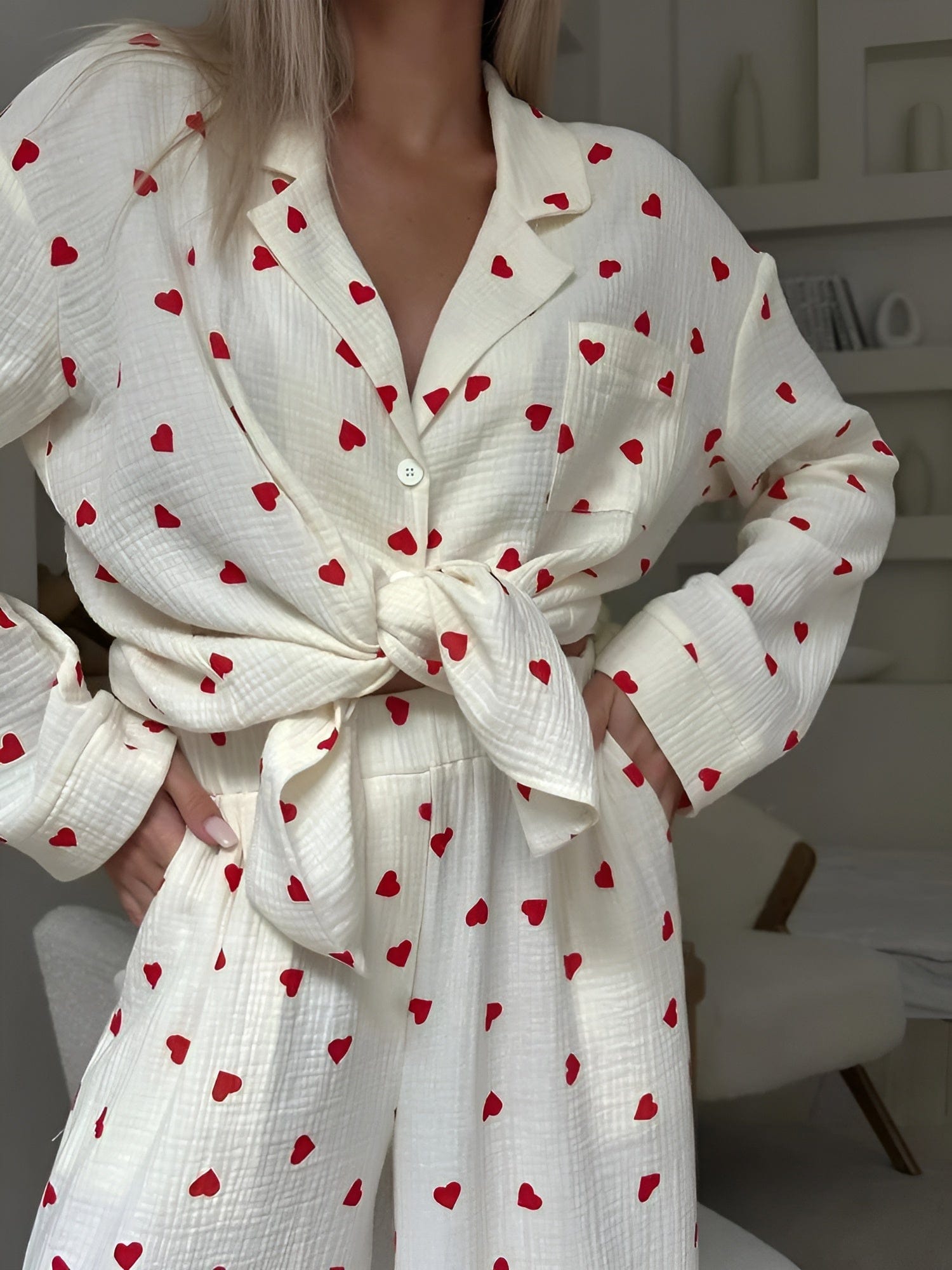 Damen Weißes Pyjama-Set mit Herz-Druck - Entspanntes Hemd & Hose